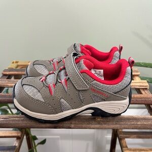 Brand new! Size 8 m.